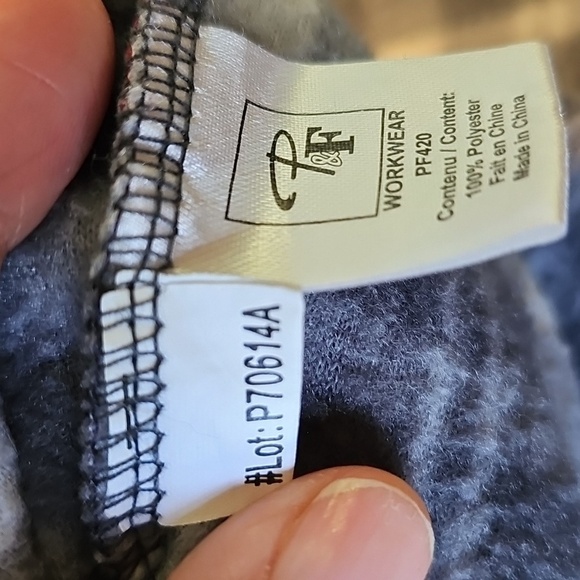 Pilote & Filles Gray & White Plaid Button-Up Shirt/ Fleese. XL - Picture 10 of 11